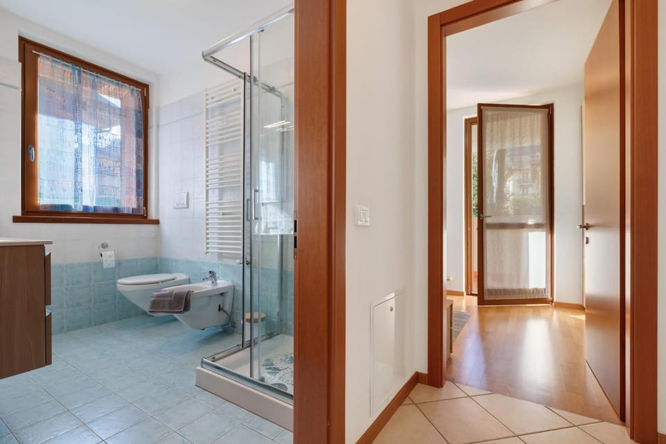Bathroom, Living room