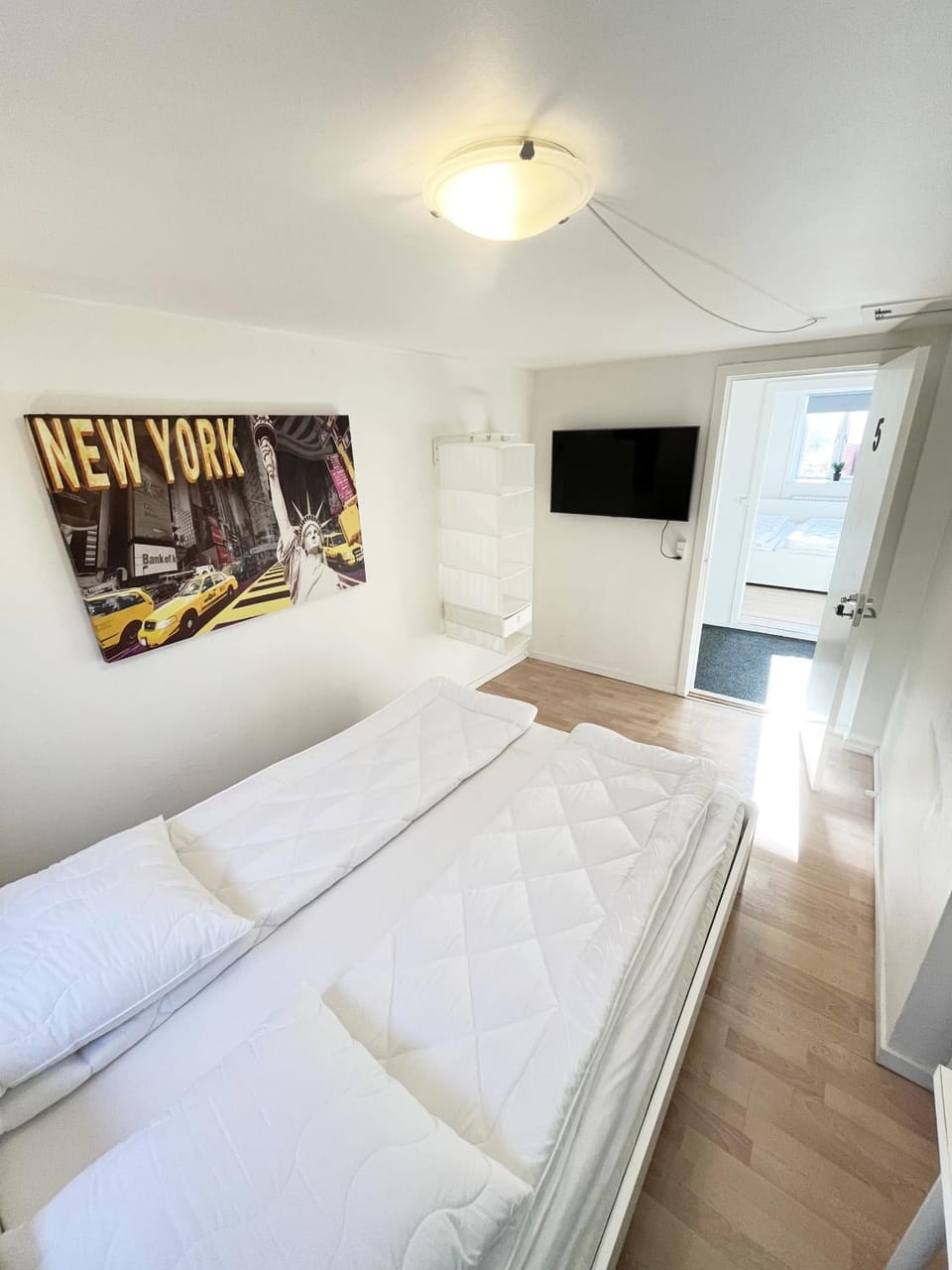 Central Large Double Room with free parking House in Aalborg