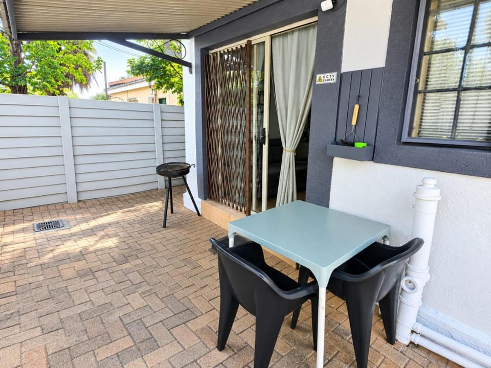Waverley Pumpkin House Self Catering Unit 4 Apartment in Pretoria
