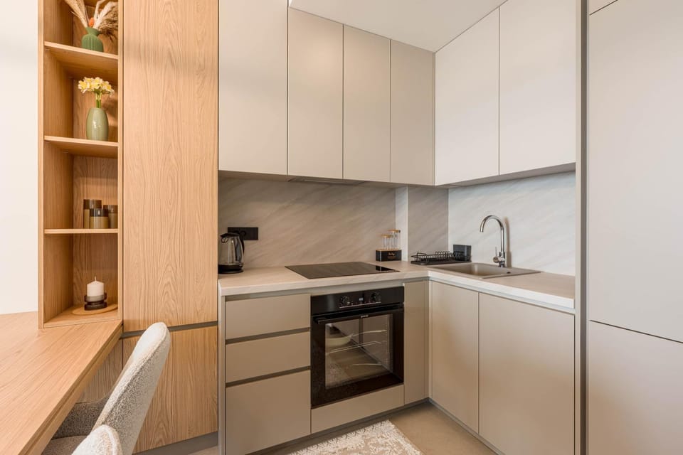 Coffee/tea facilities, Kitchen or kitchenette, dishwasher, oven, stove, toaster