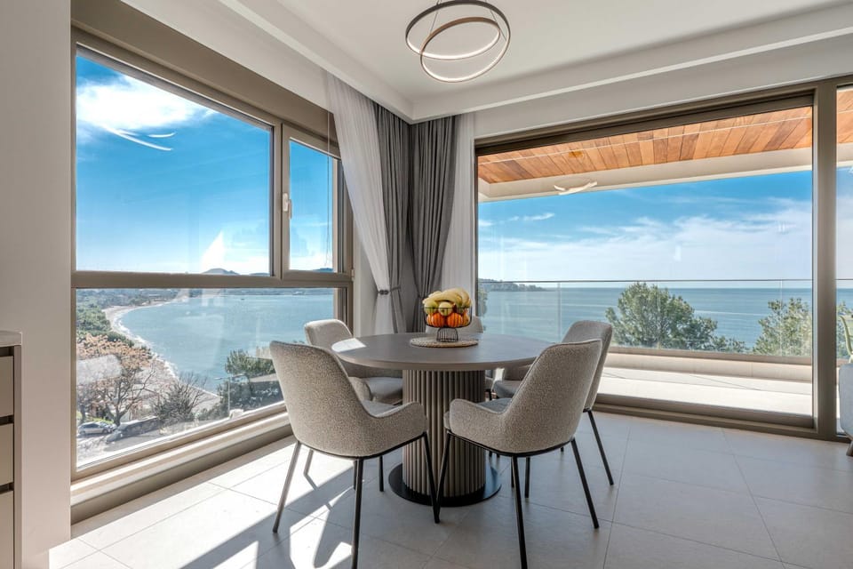 Dining area, Sea view