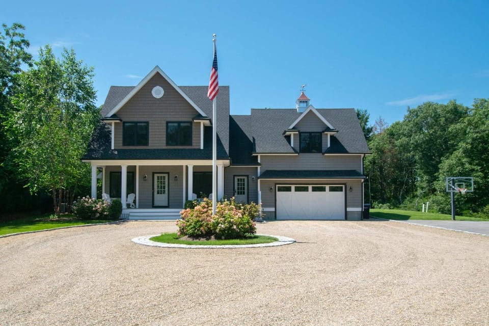 Upscale Beach Retreat w Pool Half Mile to Beach House in West Dennis