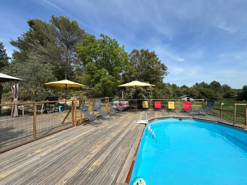 Spacieuse villa avec piscine privée à La Bastide-des-Jourdans Villa in French Riviera