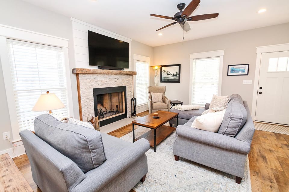 Oceanside, close to Duck Village and Shopping-SSV110 House in Duck