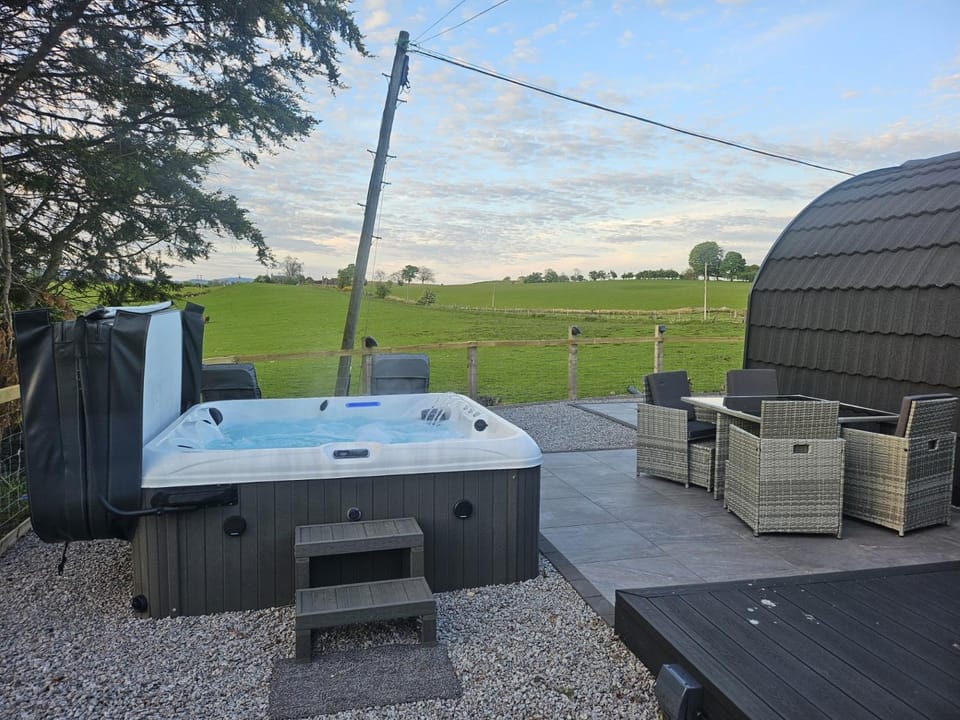 Natural landscape, Hot Tub