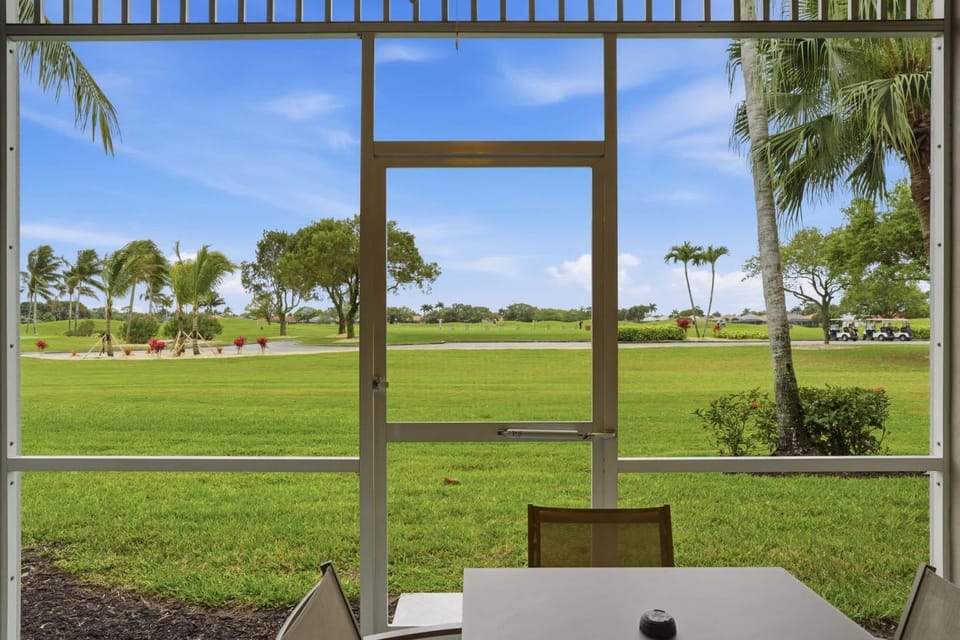 #315 - Golf Views - Nicely Updated -Sleeps 4 House in Lely Resort