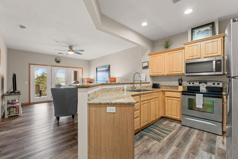 Condo #314 House in Sunset Cove Township