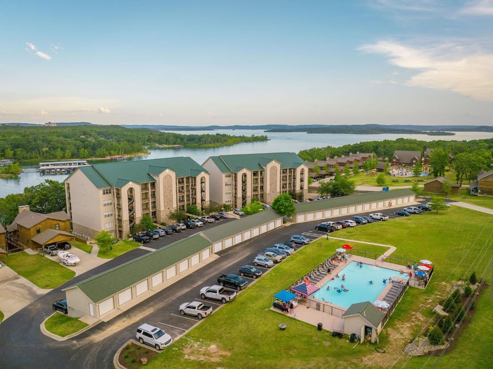 Condo #314 House in Sunset Cove Township