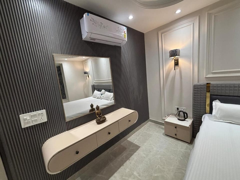 Luxury Lush Lounge Apartment in New Delhi