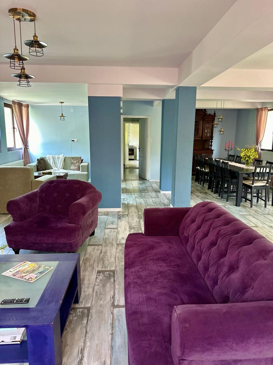 Communal lounge/ TV room