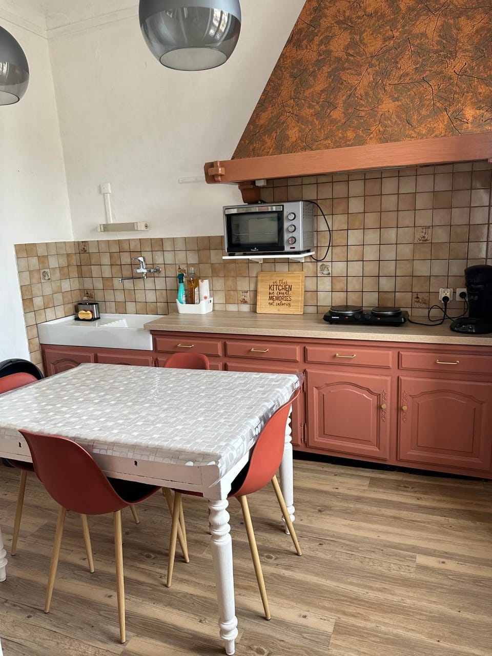 Kitchen or kitchenette, Living room