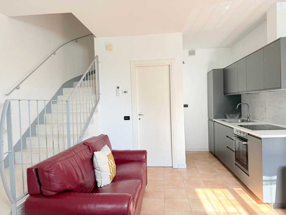 SE231 - Senigallia, trilocale rinnovato vicino al mare Apartment in Senigallia