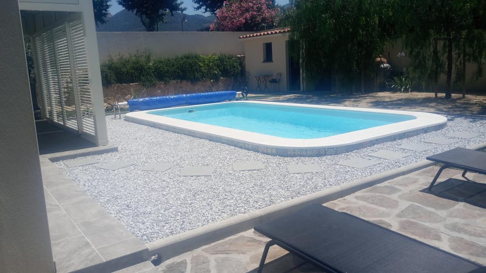 Chambre indépendante climatisée Bed and Breakfast in Occitanie