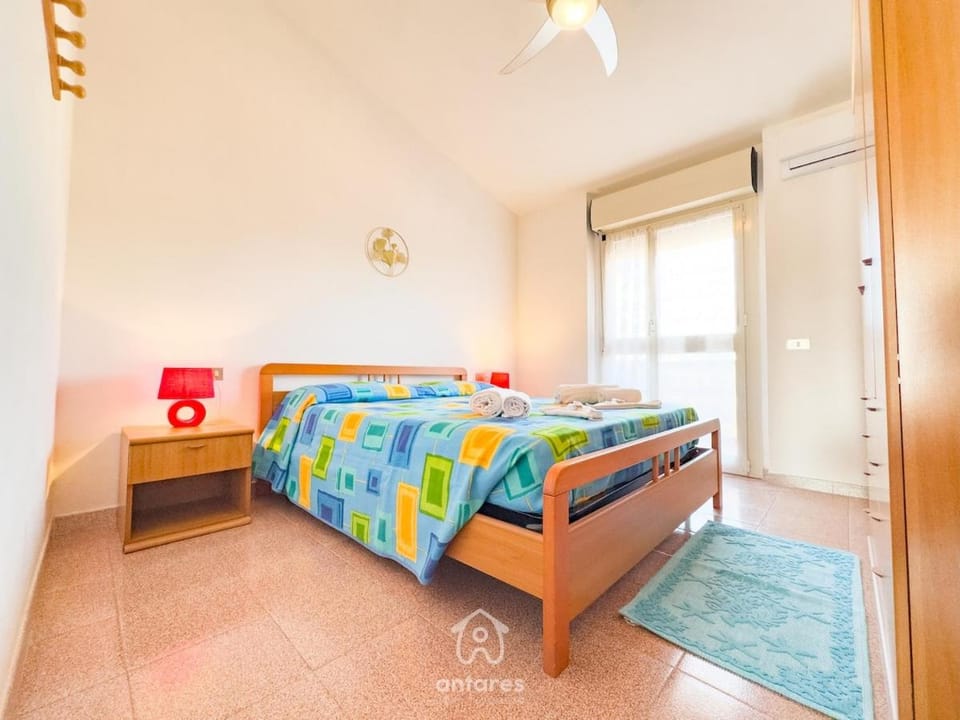 Bed, Balcony/Terrace, Photo of the whole room, Bedroom, air conditioner