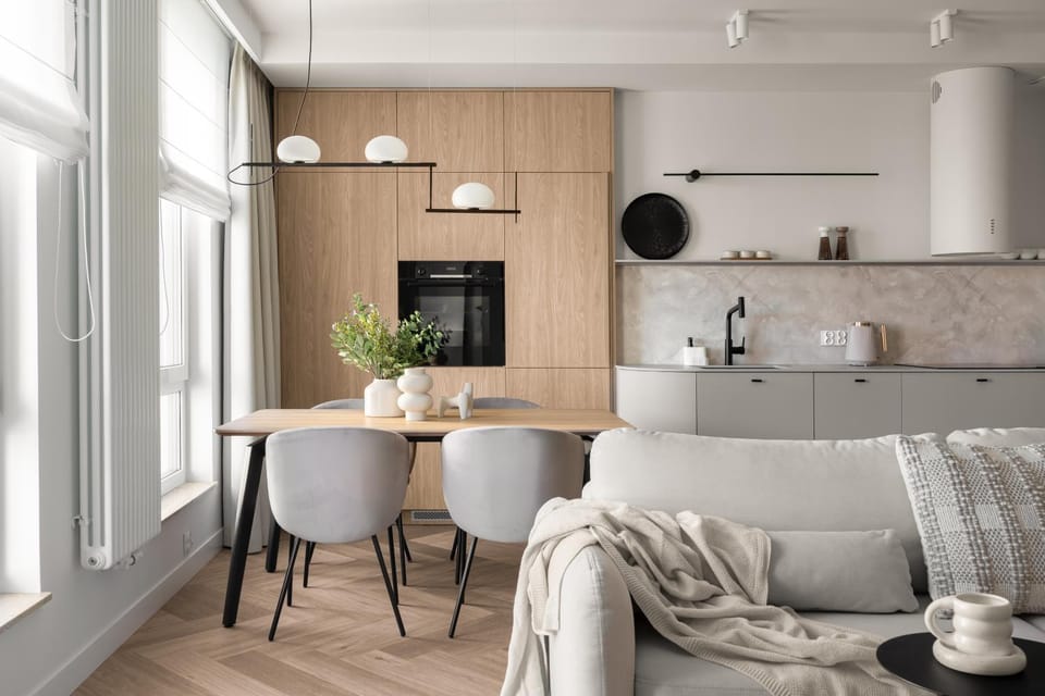 TV and multimedia, Coffee/tea facilities, Kitchen or kitchenette, Living room, Seating area, Dining area
