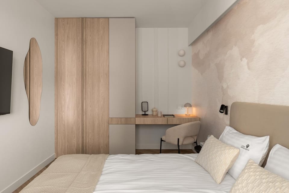 Bed, TV and multimedia, Kitchen or kitchenette, Photo of the whole room, Bedroom, wardrobe