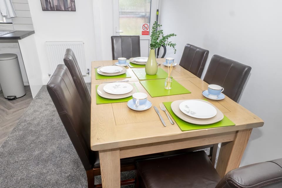 Central 3 Bedroom Home Close To Swansea City Centre House in Swansea