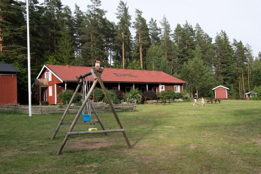 Kloster Gård - Cabins & apartments near Astrid Lindgrens World Cabin in Kalmar County, Sweden