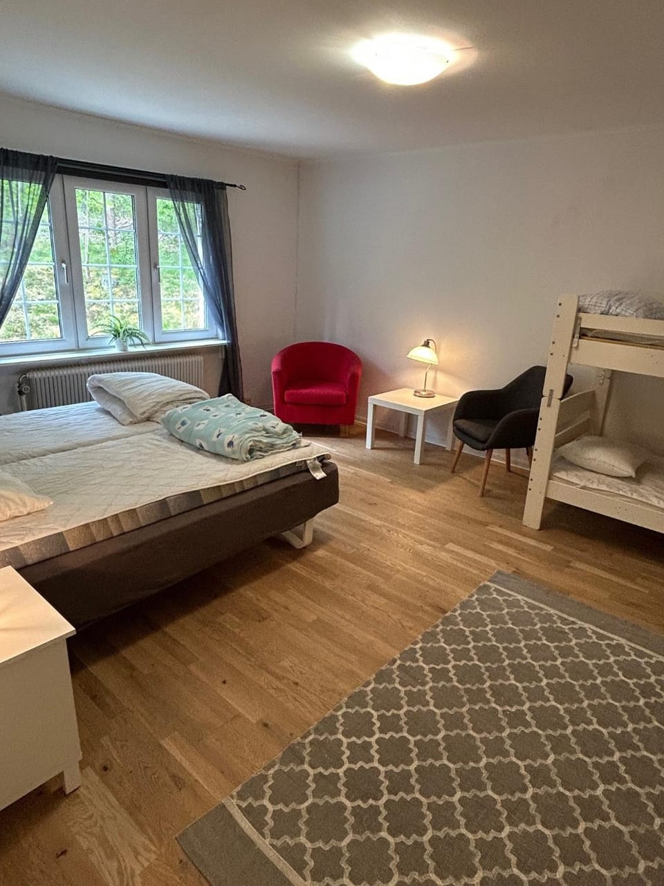 Property building, Bed, Bedroom, cot
