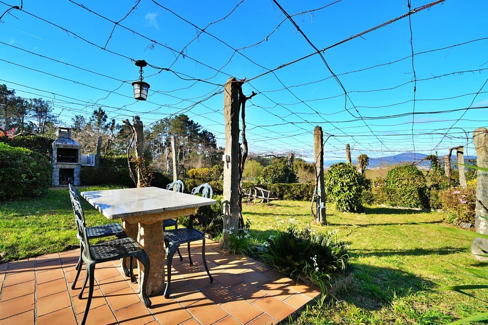 BBQ facilities, Garden, Dining area, Garden view