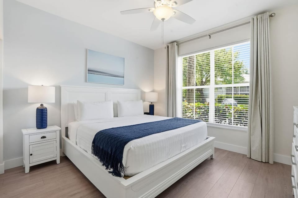 #1516 - Amazing Golf and Lake View in Luxury Villa House in Lely Resort