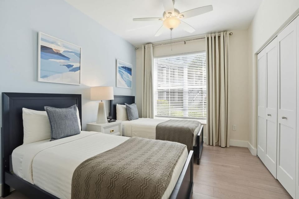 #1516 - Amazing Golf and Lake View in Luxury Villa House in Lely Resort