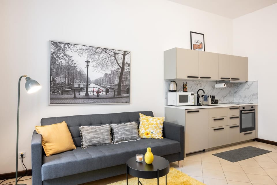 Cozy Letna Flat Walk to Center Apartment in Prague