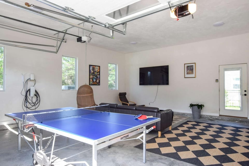 Elegant Modern Retreat with Hot Tub and Game Room House in Dennis Port