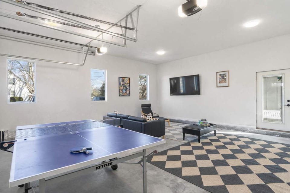 Elegant Modern Retreat with Hot Tub and Game Room House in Dennis Port