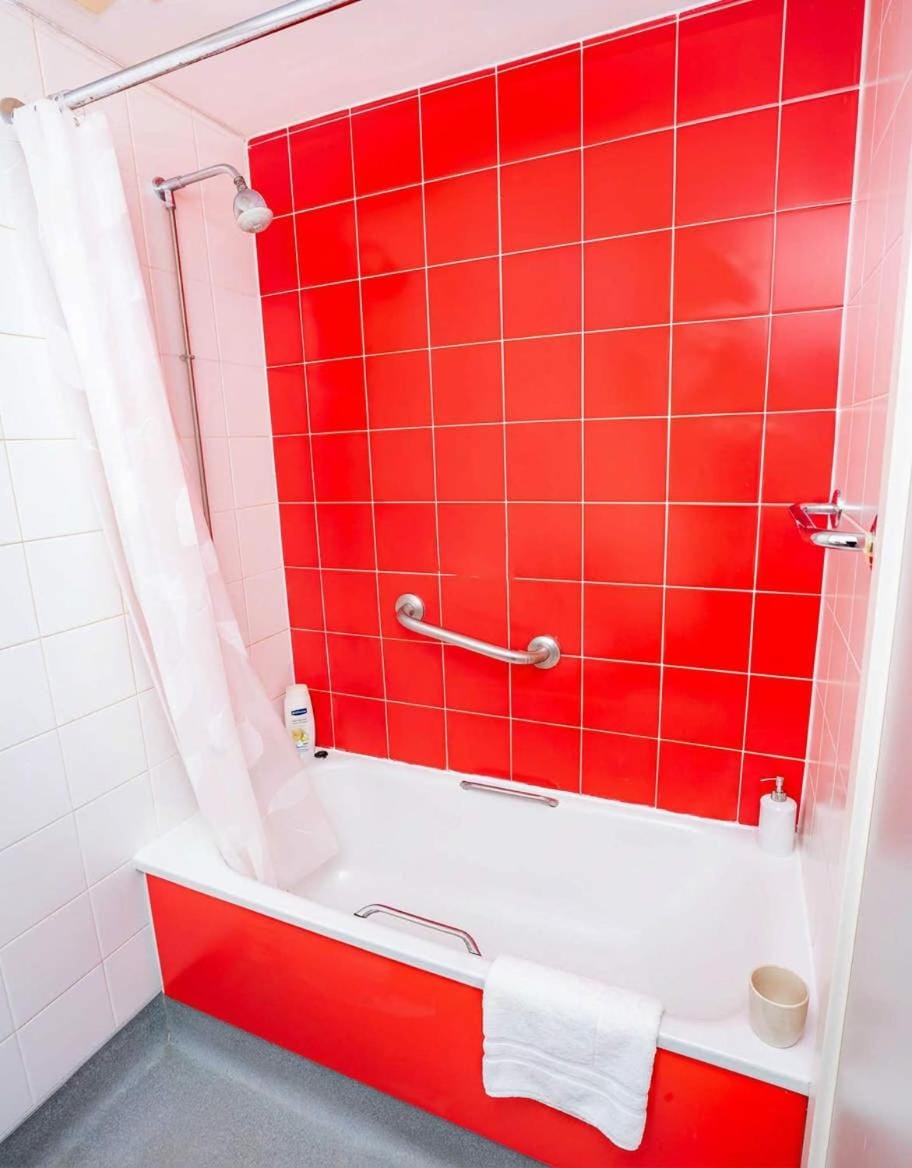 Cosy Studio in Central Coventry w Gym & Games Room Apartment in Coventry