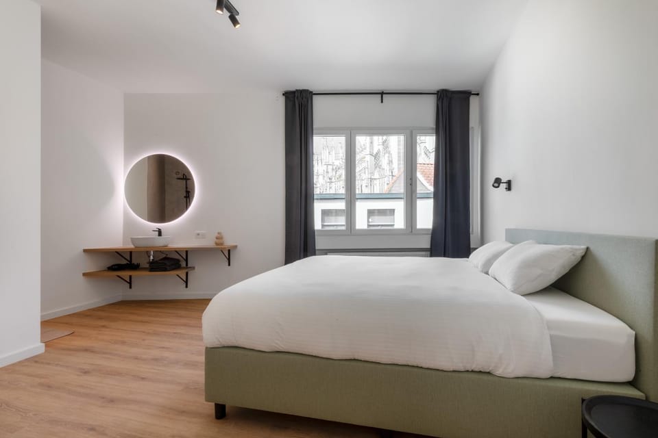 Spacious apartment with a view of the Cathedral Apartment in Antwerp