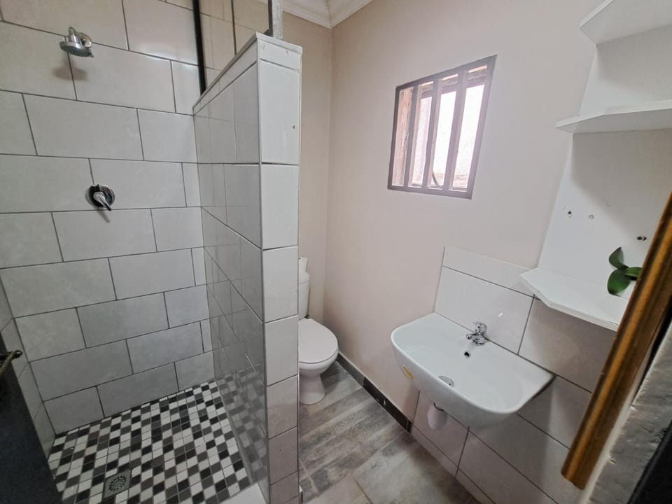 Shower, Toilet, Bath