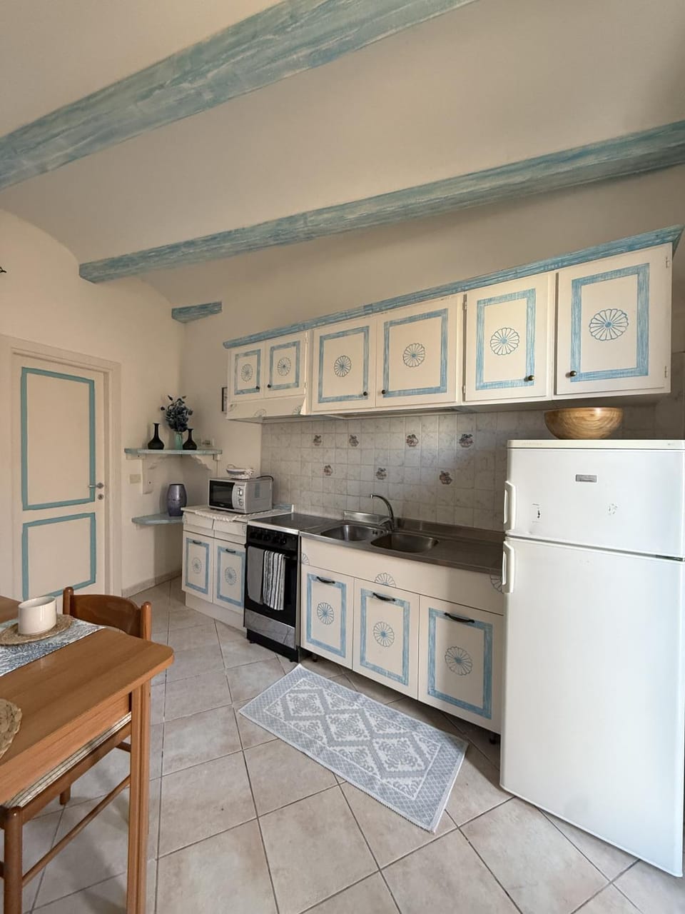 Kitchen or kitchenette, Living room