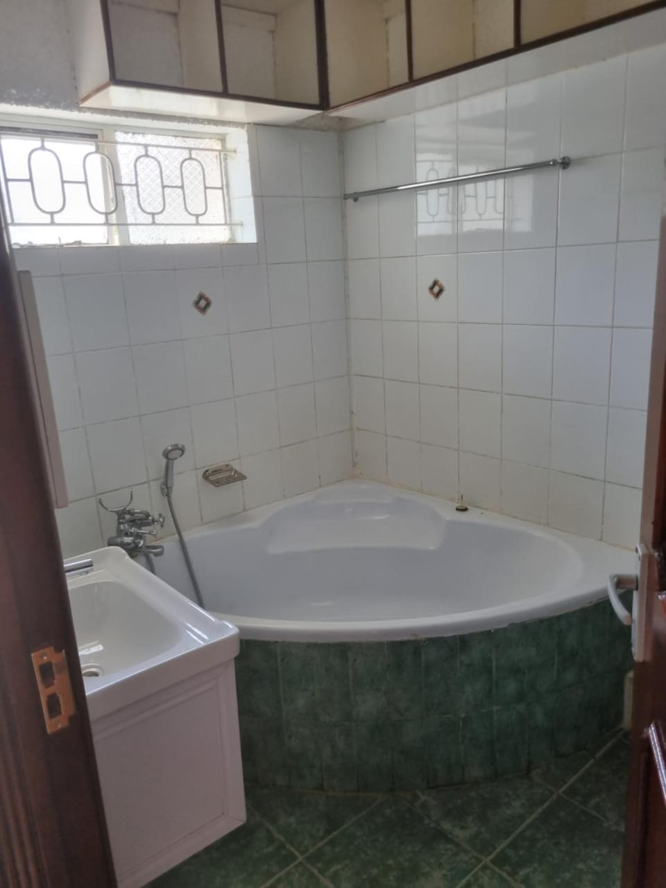 Bathroom, Bath