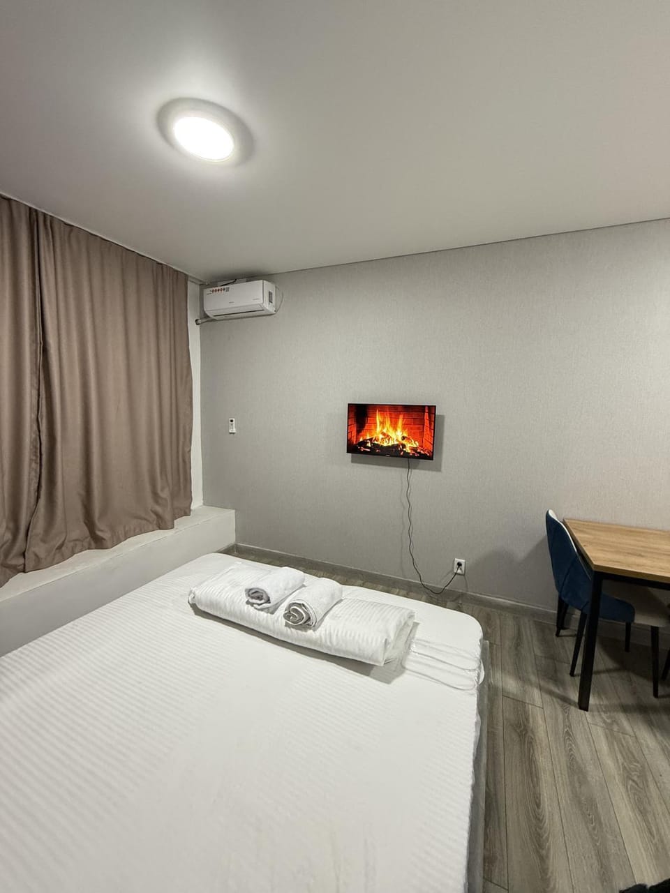 IZI HOTEL on Zhandosova Hotel in Almaty
