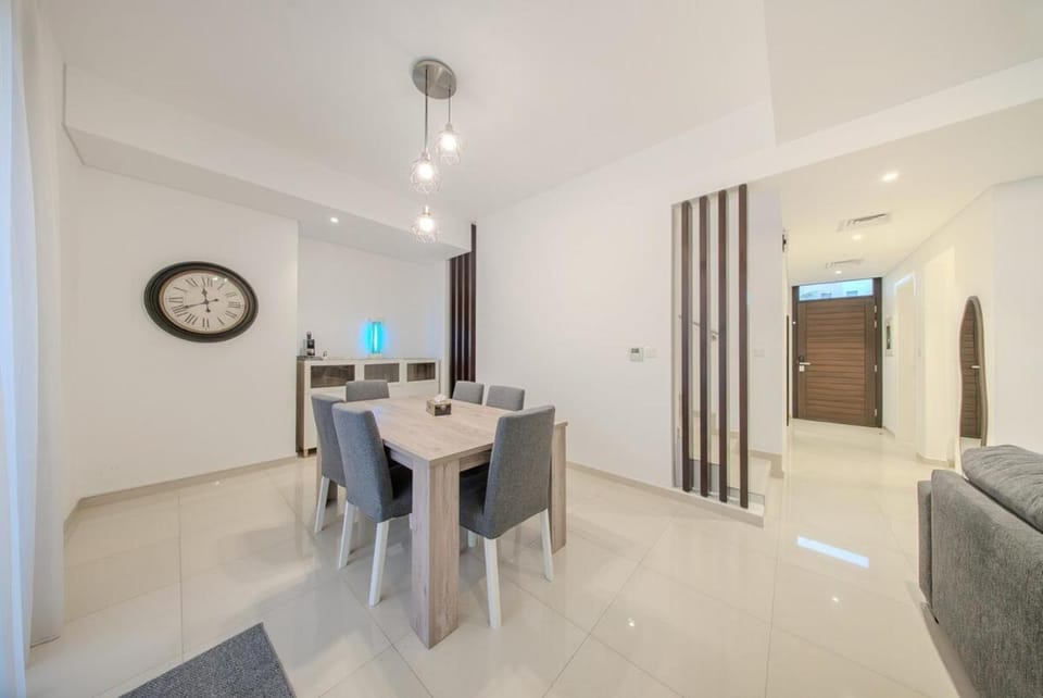 4BR Private Pool Villa in Sharjah - BBQ Area - Nasma Villa in Al Sharjah