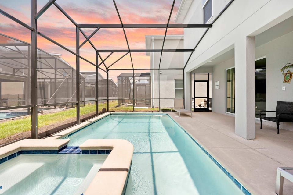 Resort Villa with Pool I Clubhouse near Disney Villa in Kissimmee