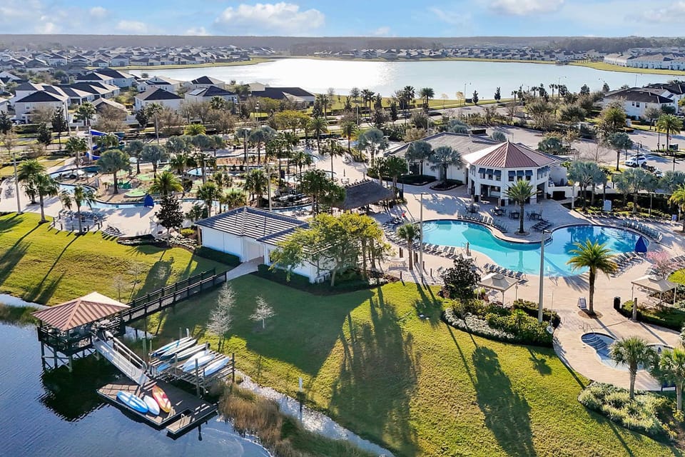 Resort Villa with Pool I Clubhouse near Disney Villa in Kissimmee