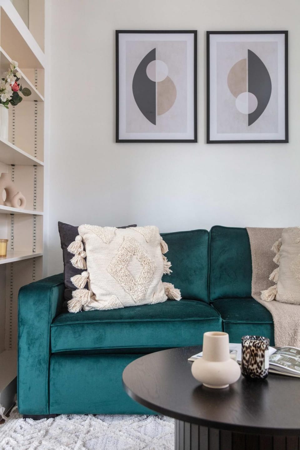 Living room, Seating area