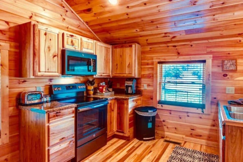 Eagles Nest 1 BR Cabin - Close to Beech Mtn Cabin in Beech Mountain
