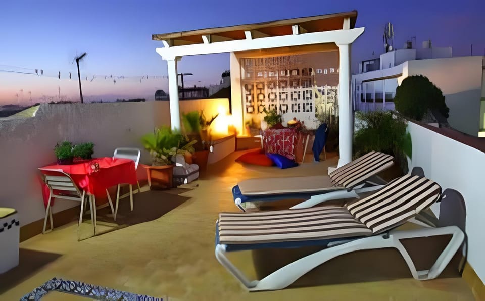 Property building, Balcony/Terrace, Living room