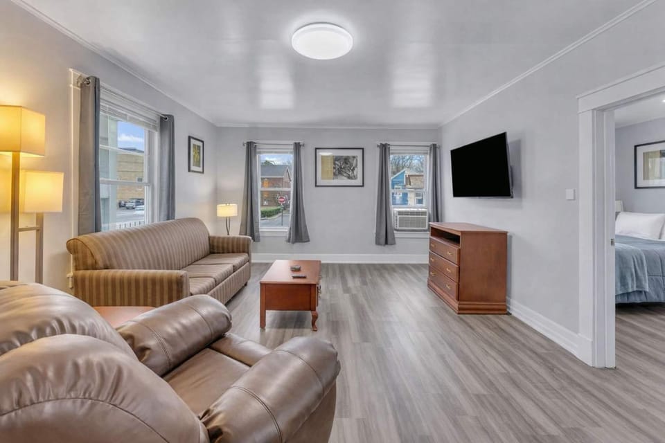 The Main Lineup Apt 1 - All Star Baseball Rentals Apartment in Oneonta