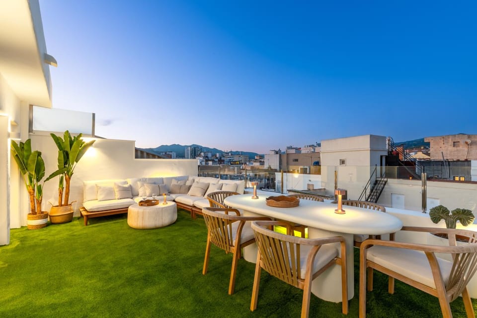 Off site, Night, View (from property/room), Balcony/Terrace, Balcony/Terrace, Dining area, City view, Landmark view, Sunset