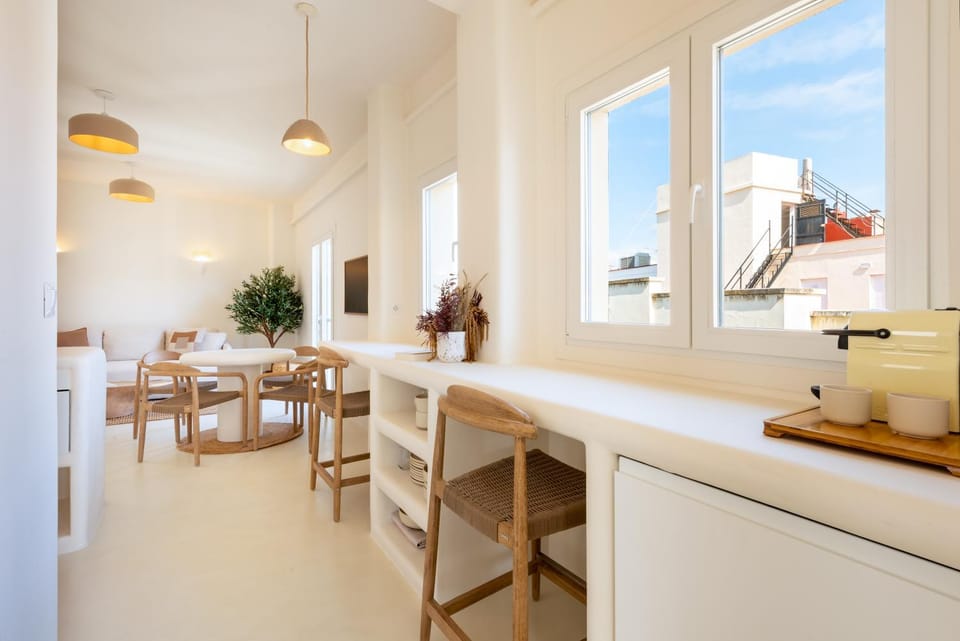 Kitchen or kitchenette, Living room, Seating area, Dining area, heating, air conditioner