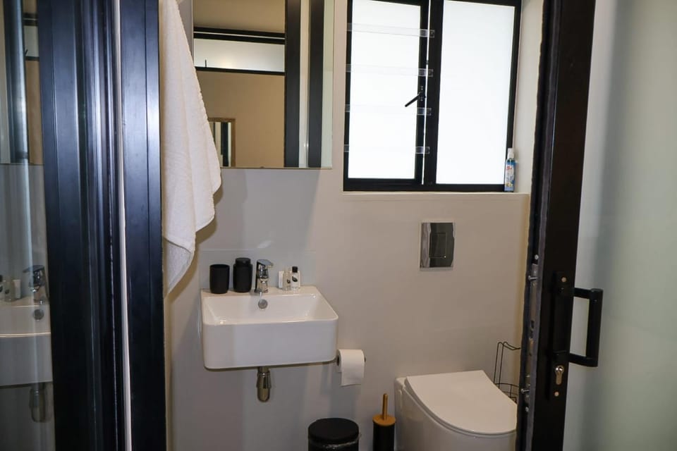 Palm Tree La Mare Apartment in Port Elizabeth
