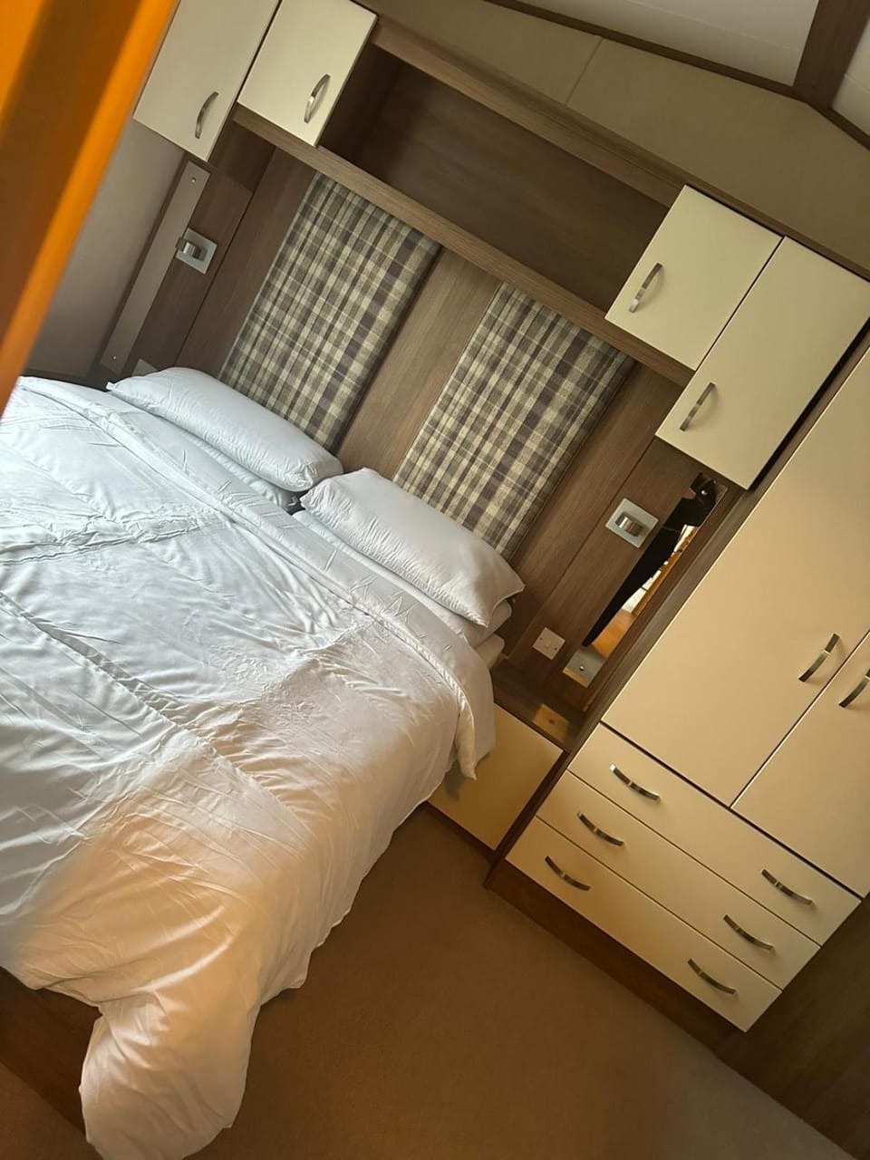 The sunny Kingsley holiday home Campground/ 
RV Resort in Porthcawl