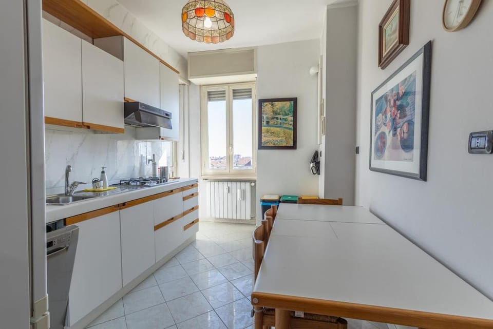 Casa Marina Trilocale panoramico vicino Metro Apartment in Turin