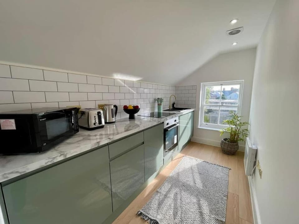 Kitchen or kitchenette, kitchen, kitchen