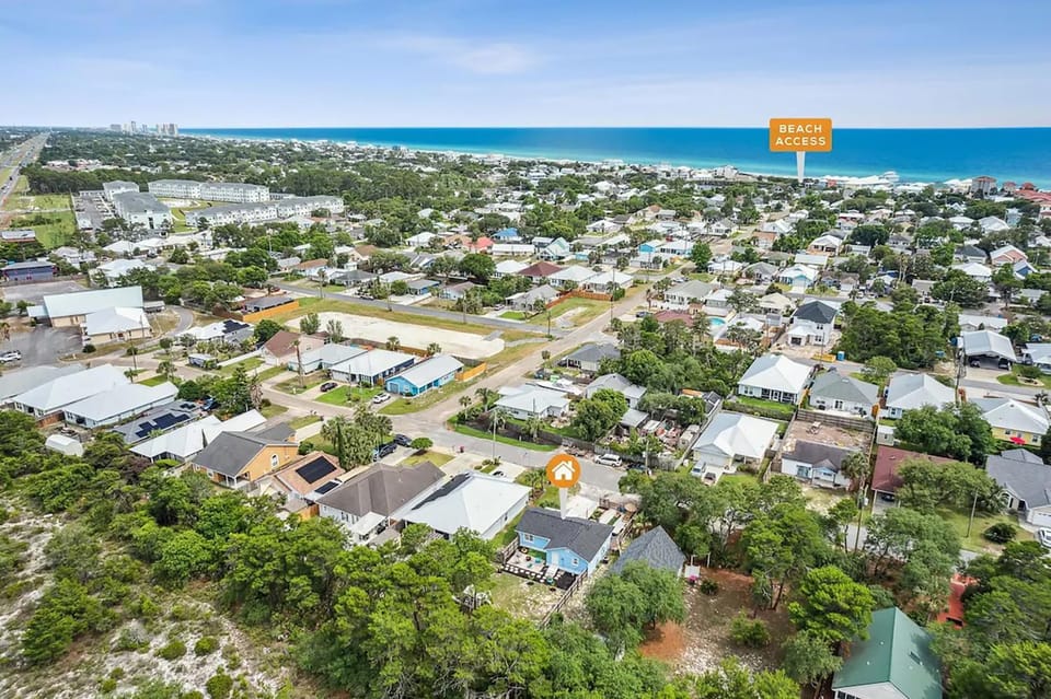 The Blue Marlin by Emerald Coast Retreats House in Sunnyside