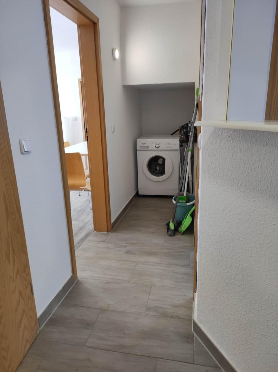 schöne 3 Raum , 3 - 6 Bett FeWo in Schönebeck Apartment in Saxony-Anhalt, Germany